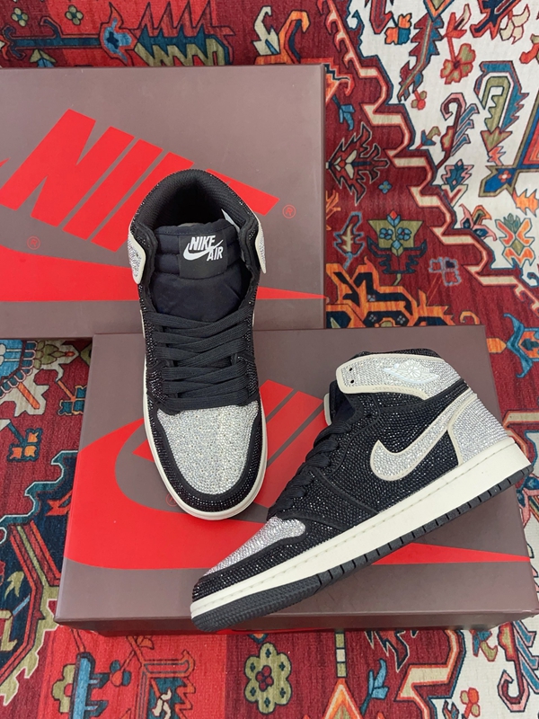 ナイキ靴正面デザイン